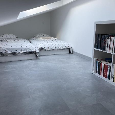 Trio Marin Meze Apartment ภายนอก รูปภาพ